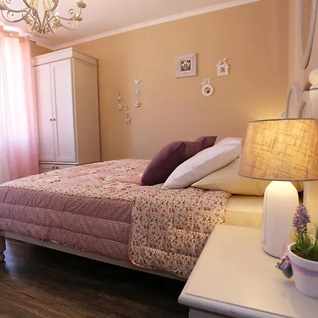 Апартаменты Shabby Chic *